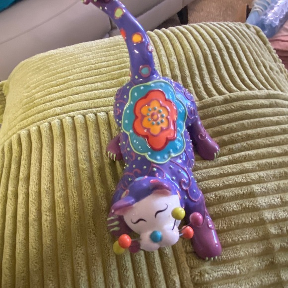 Ceramic Cat - Picture 3 of 11